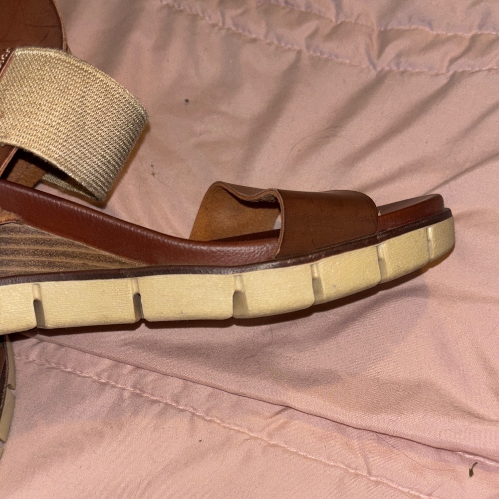 Maurices Tan and Cream Women's Sandals Size 8.5 Women’s Wedge Shoes - Picture 6 of 14